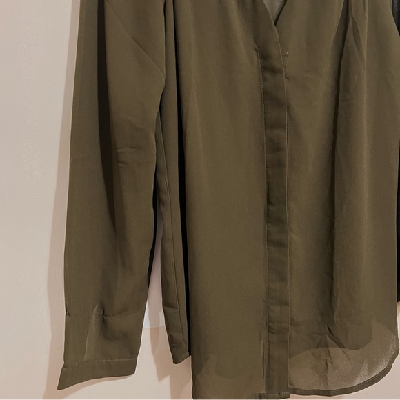 Urban Coco sheer blouse women’s size medium - Picture 11 of 15